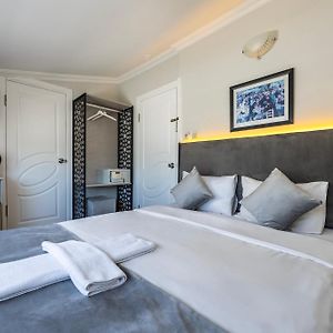 Camera con letto king size